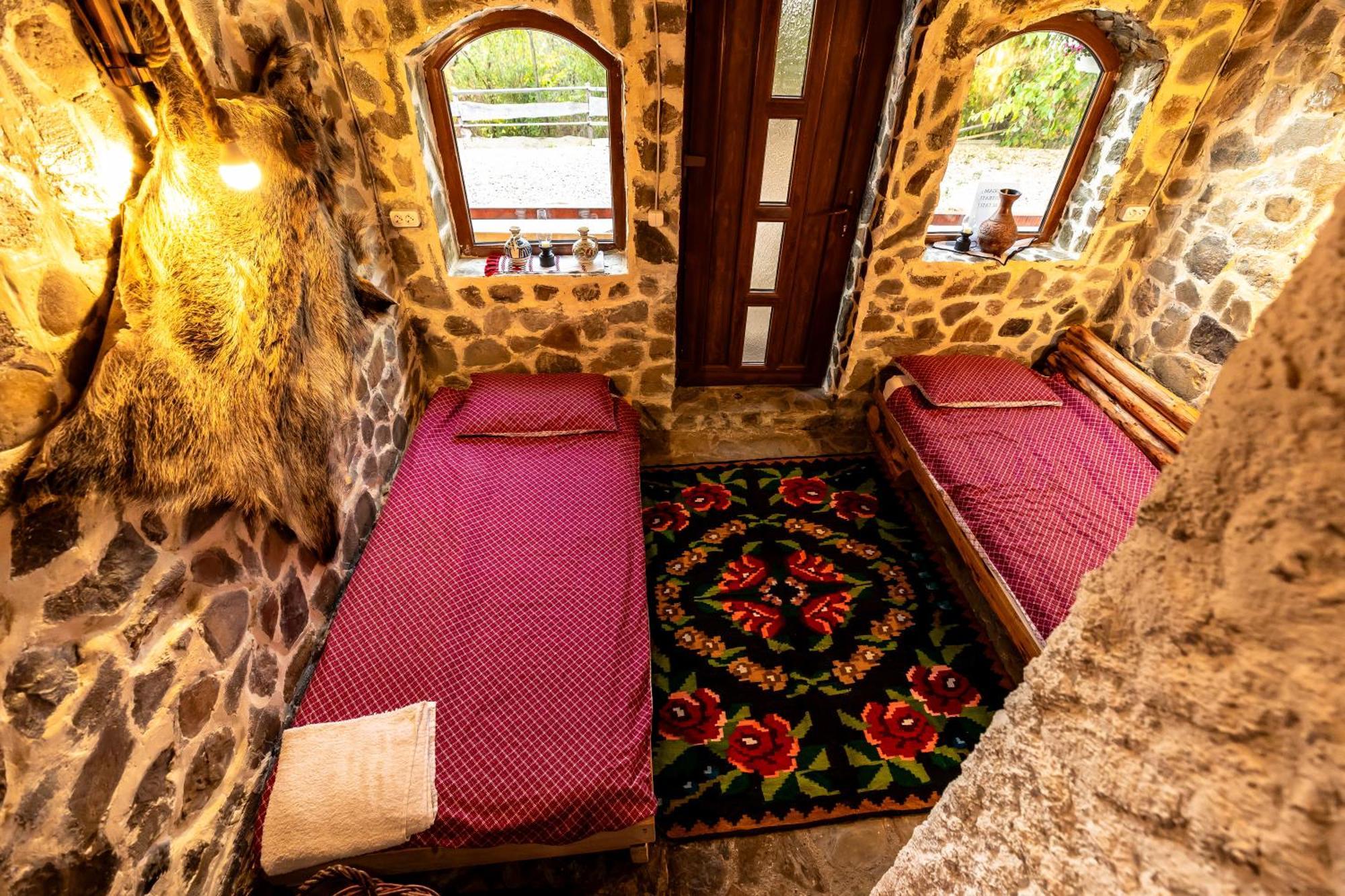 Catunu' Lui Emil Villa Carbunesti Екстериор снимка