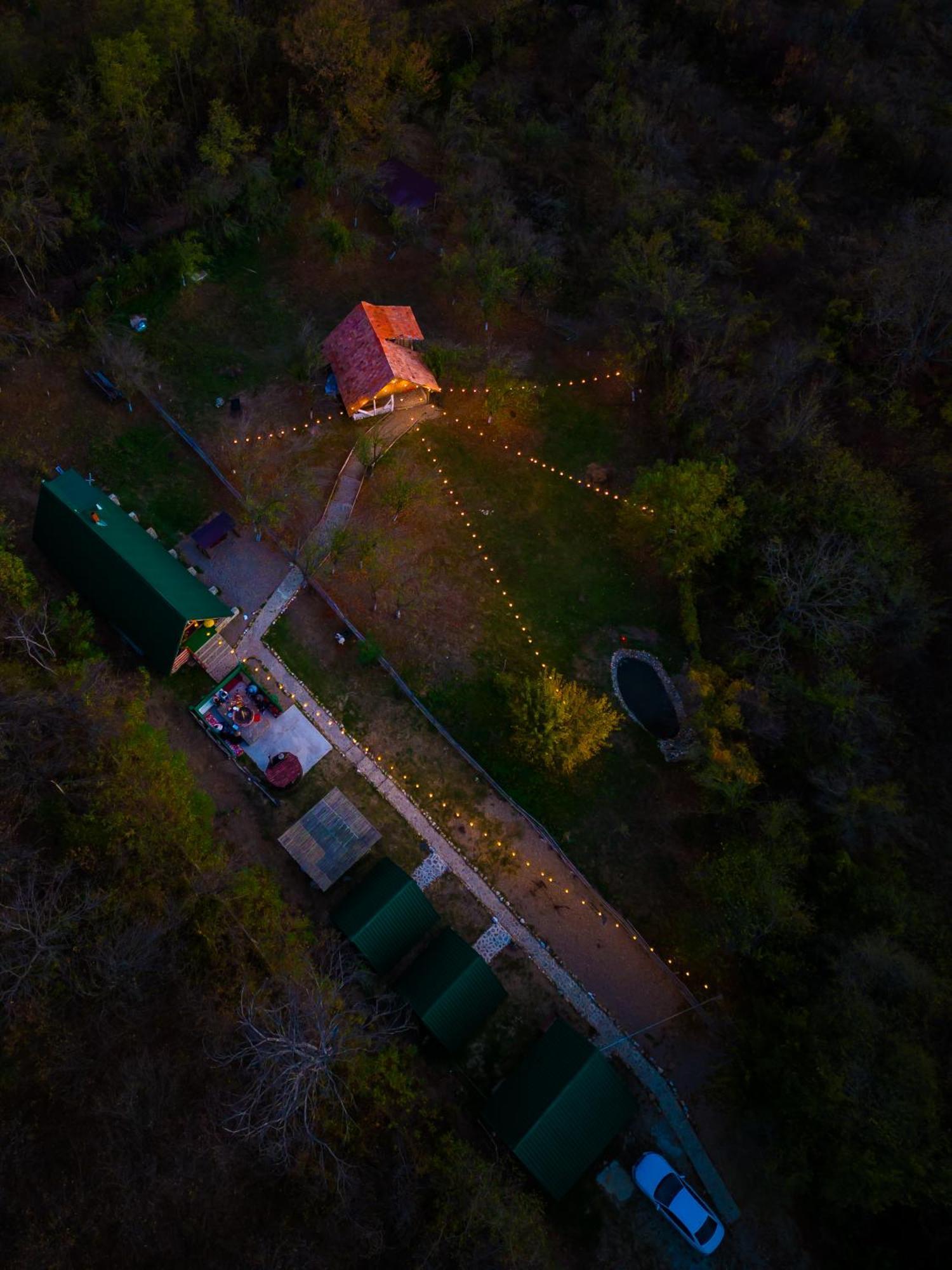 Catunu' Lui Emil Villa Carbunesti Екстериор снимка